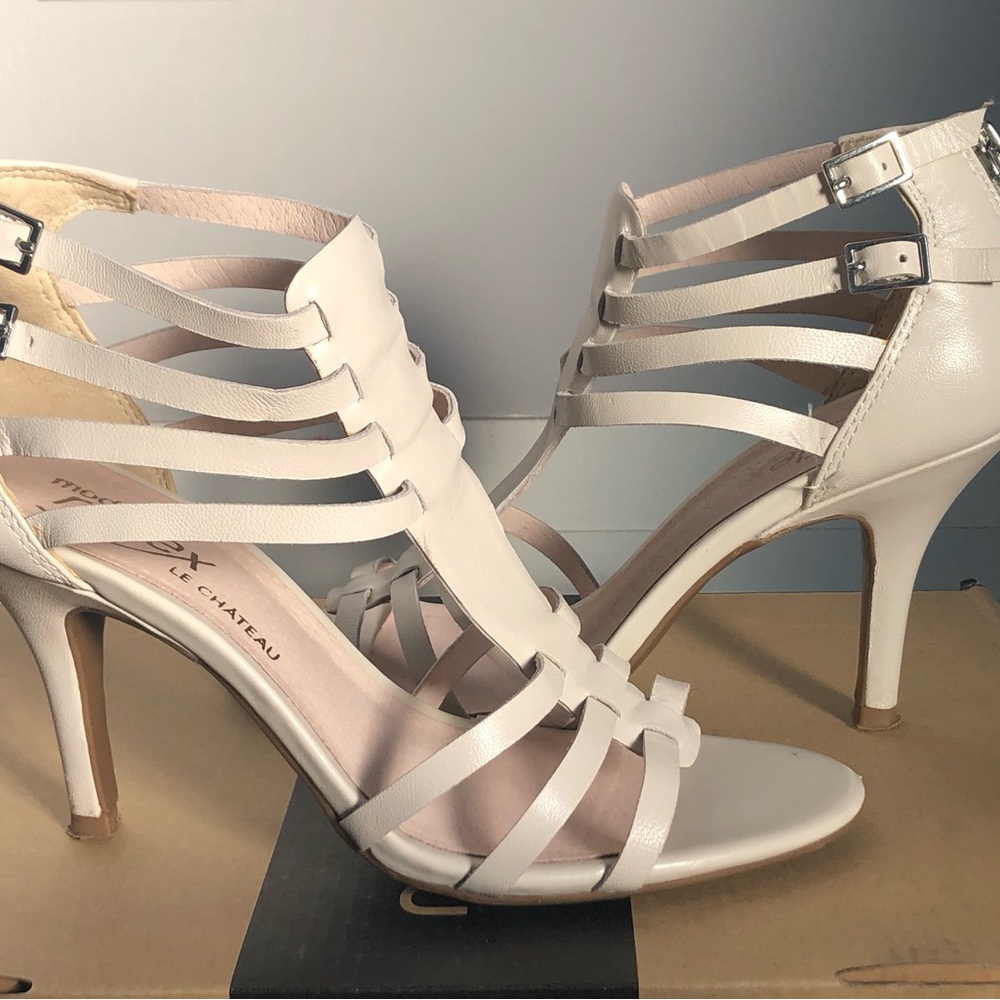 Womens Le Chateau Strappy Sandals